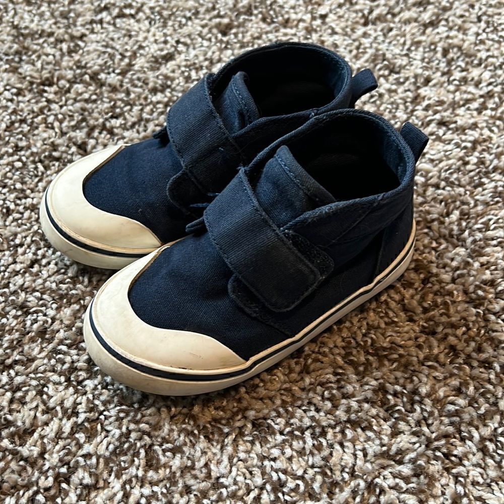Toddler old navy boots size: 6C